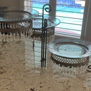 3 decorative serving vintage plates